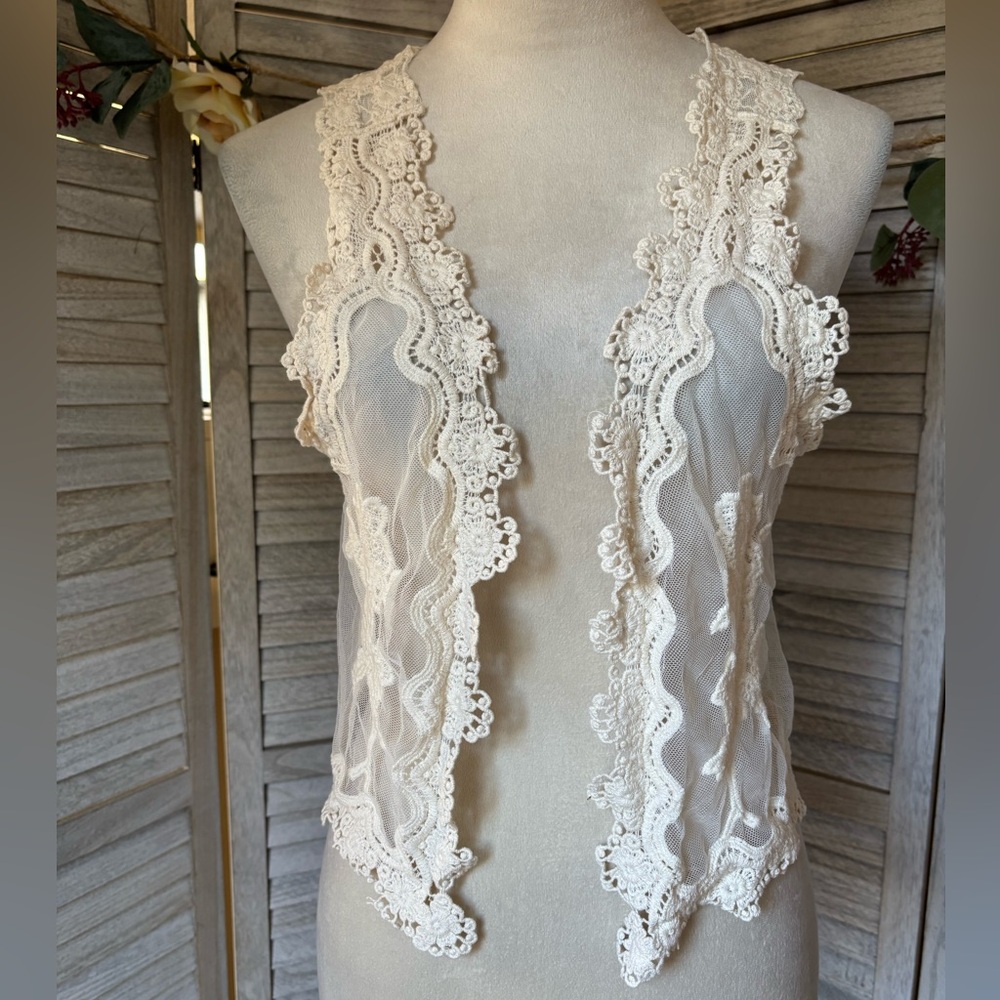 LACE CROCHET & MESH VEST by Pinky, Women’s SZ M, Floral Embroidery Cream/Ivory - Picture 8 of 16